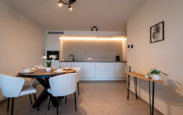 Elyana with balcony - Photo 2