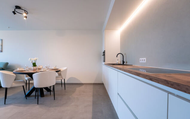 Elyana with balcony - Photo 9